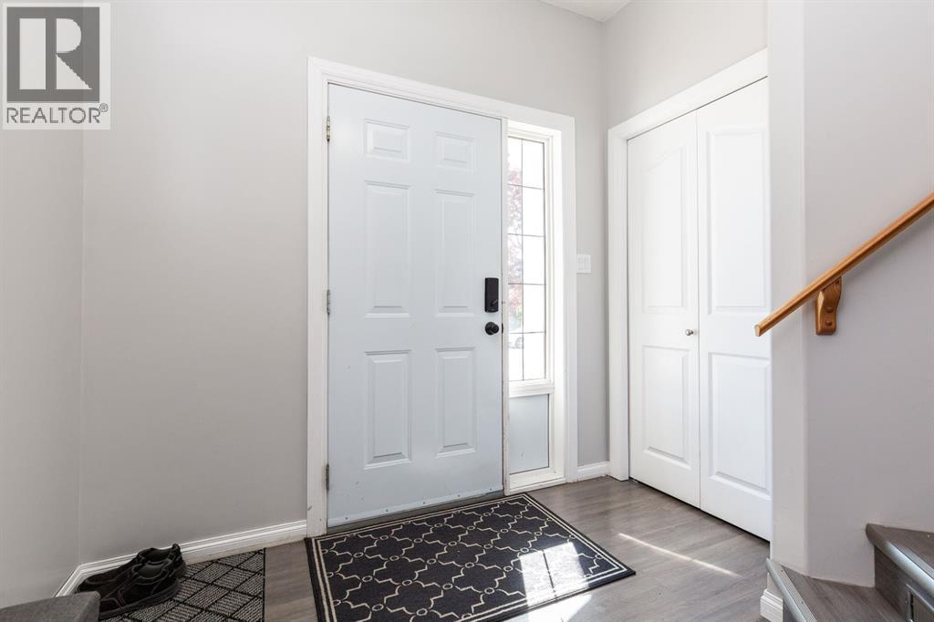 154 Blackfoot Court W