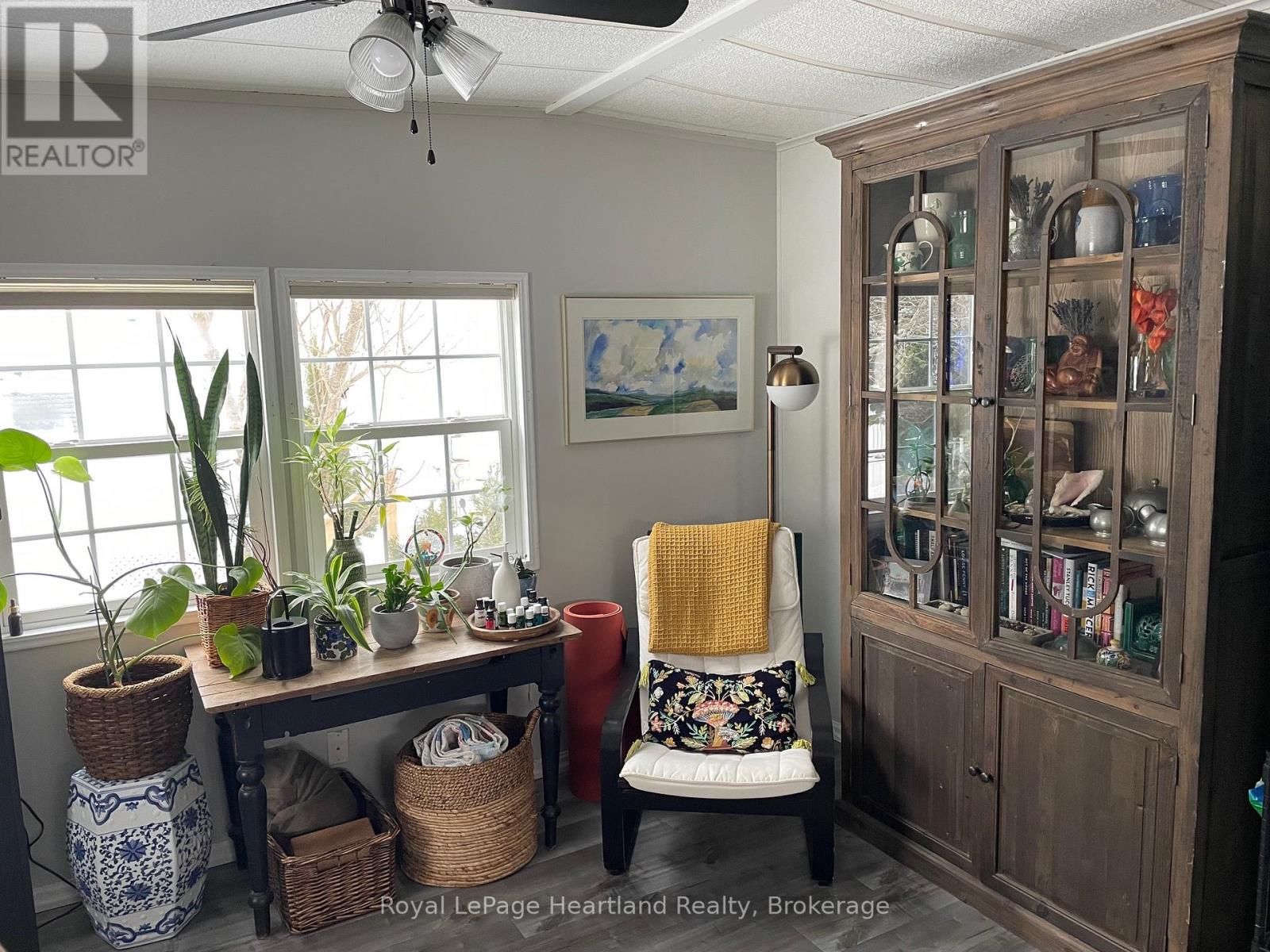 24 ROWAN RD - 77307 BLUEWATER HIGHWAY