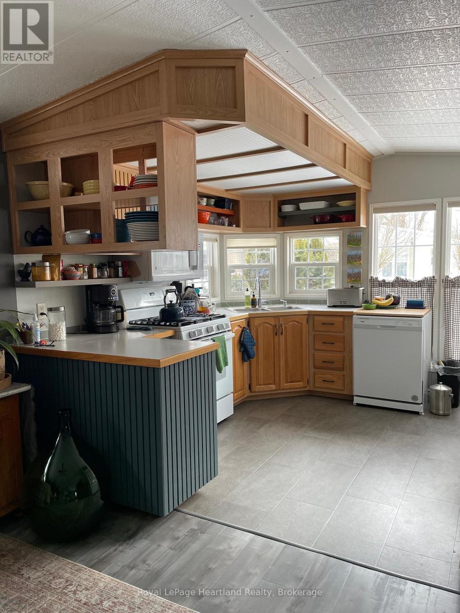 24 ROWAN RD - 77307 BLUEWATER HIGHWAY