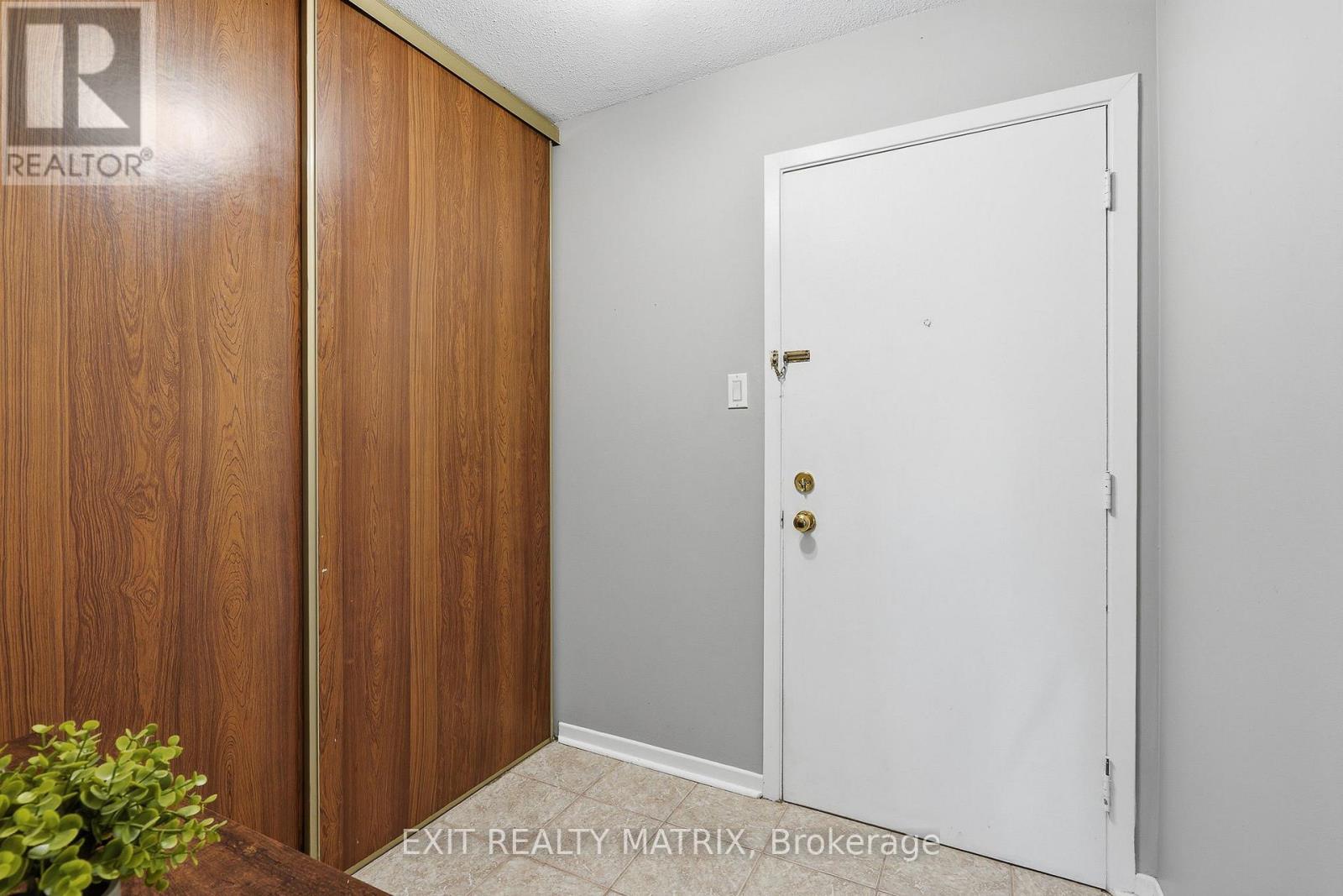 23 - 770 ST JEAN STREET