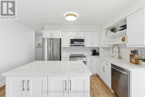 711 - 1600 CHARLES STREET Whitby (Port Whitby) ON L1N0G4