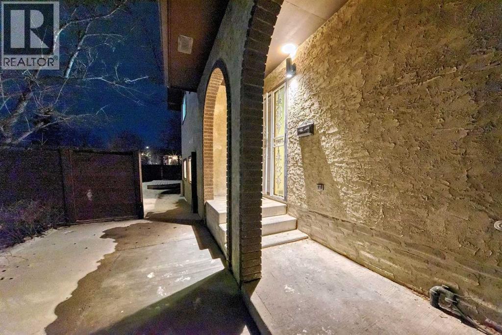 216 Whiteview Road NE