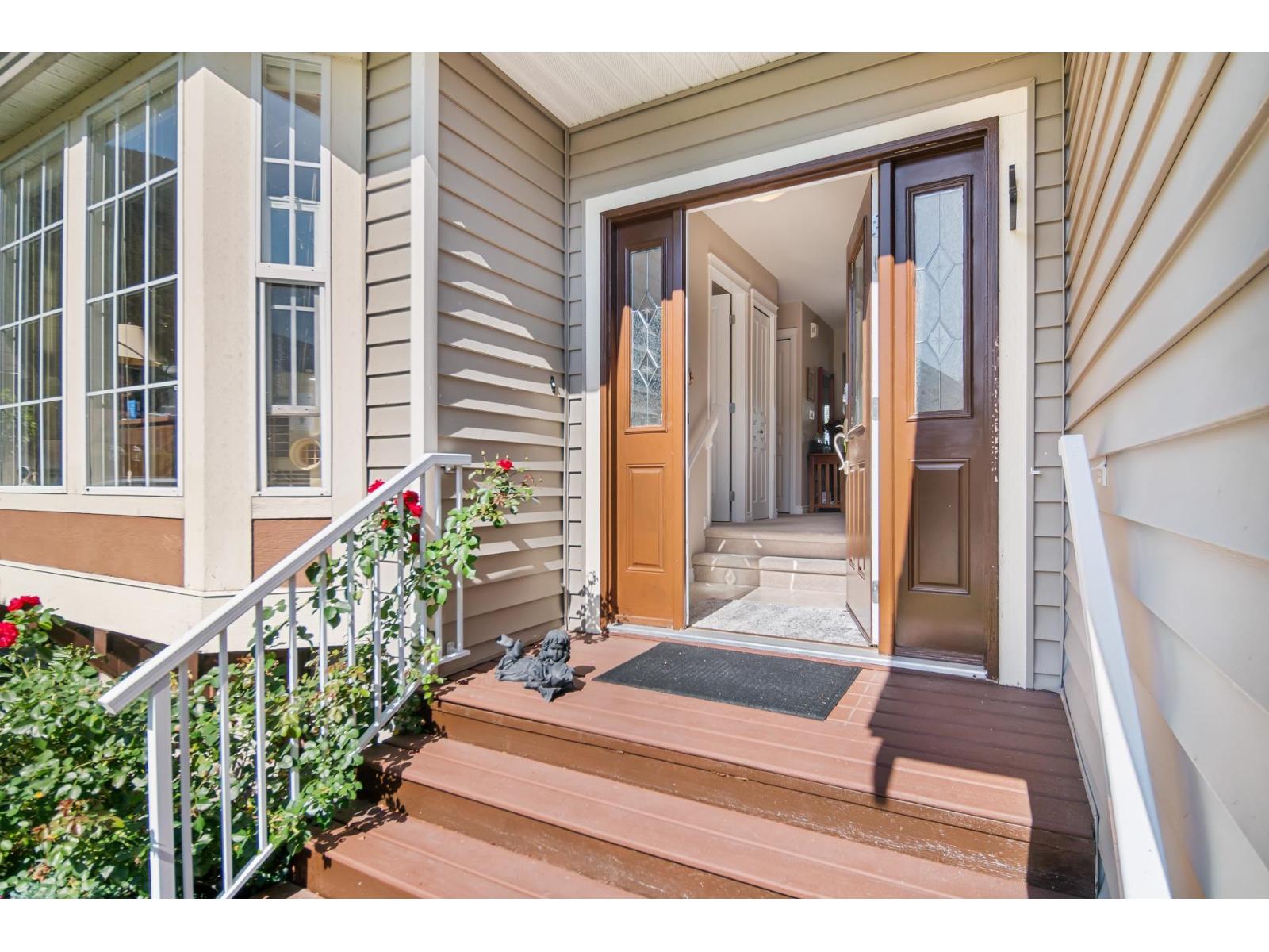 8 349 WALNUT AVENUE|Harrison Hot Springs