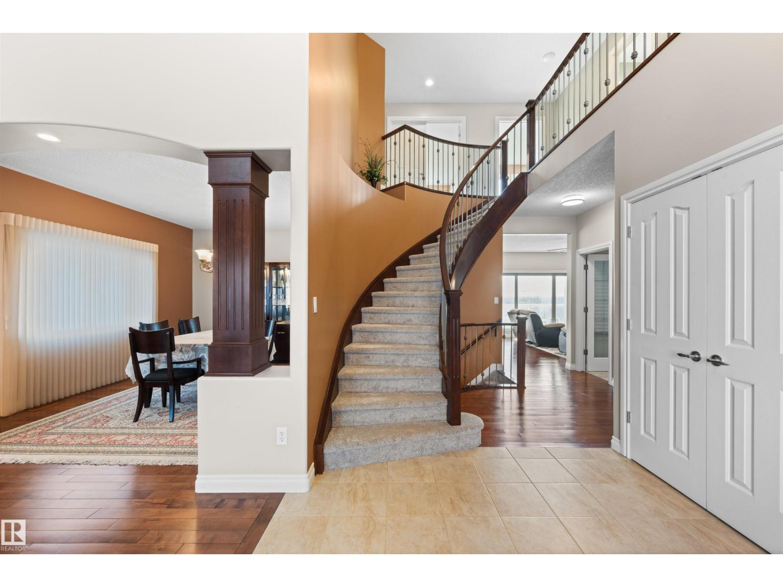 4005 MACNEIL PL NW NW