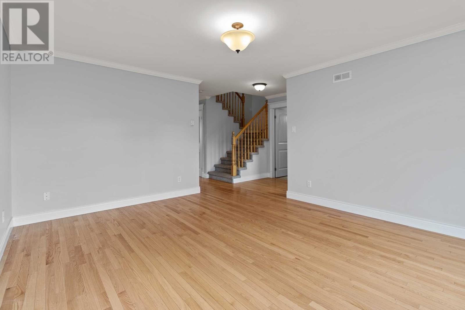 9 Camelot Crescent
