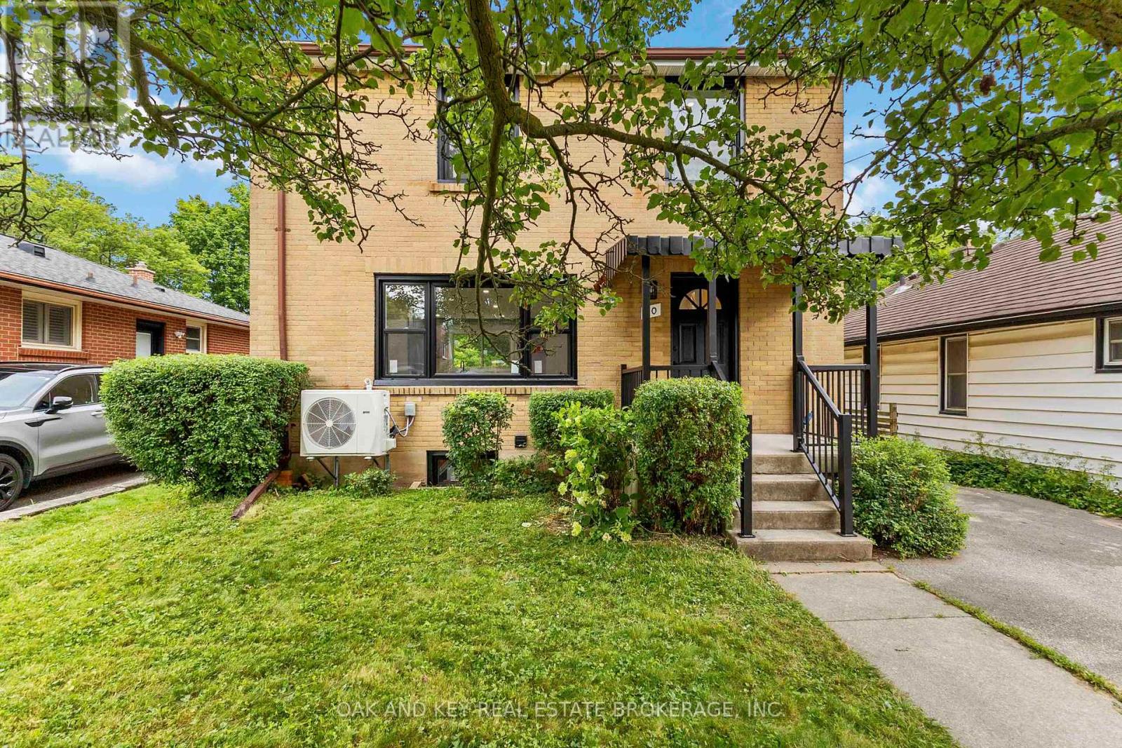 90 JACQUELINE STREET