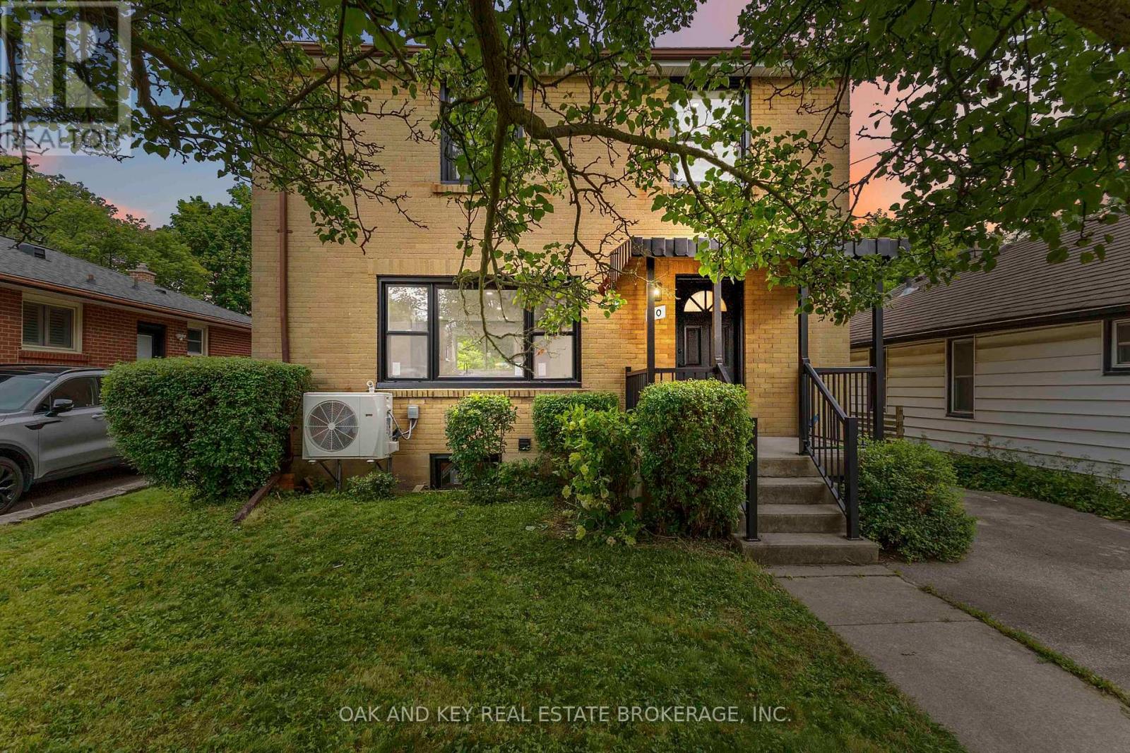 90 JACQUELINE STREET