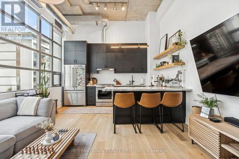 303 - 637 LAKE SHORE BOULEVARD W Toronto (Niagara) ON M5V3J6