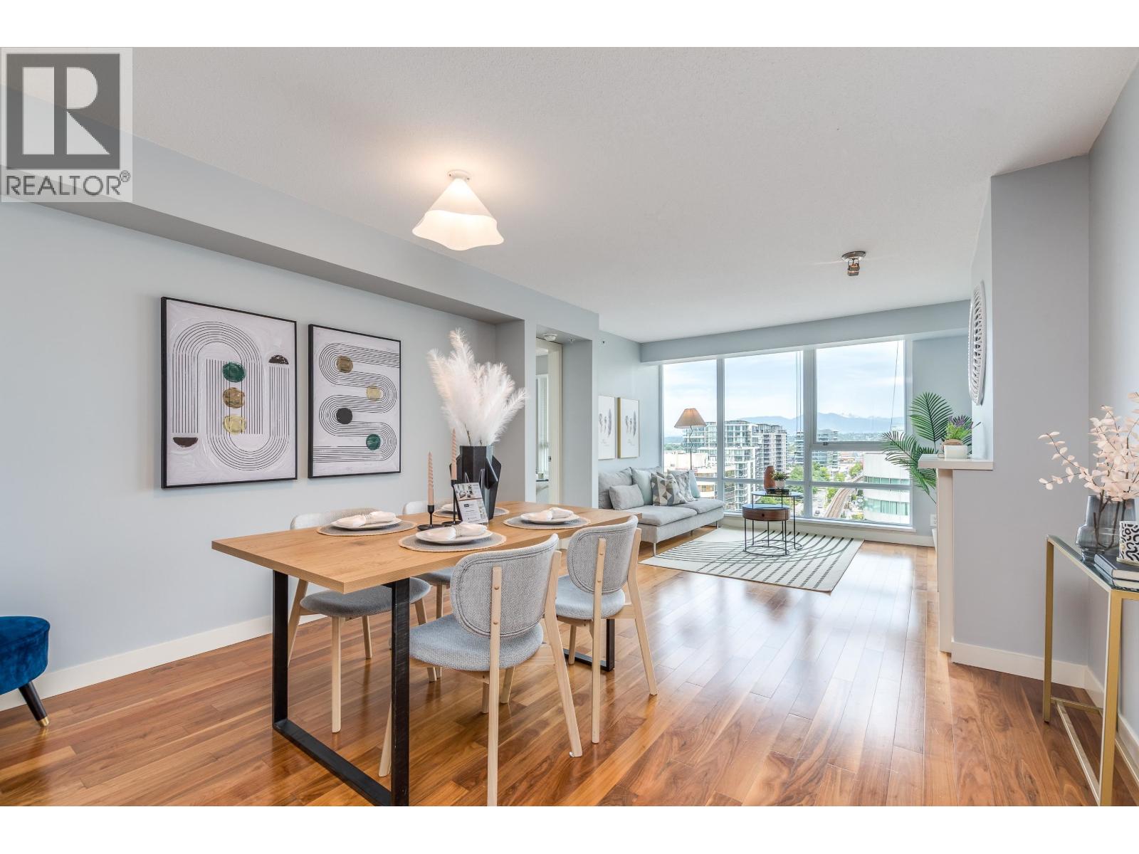 1710 6068 NO. 3 ROAD