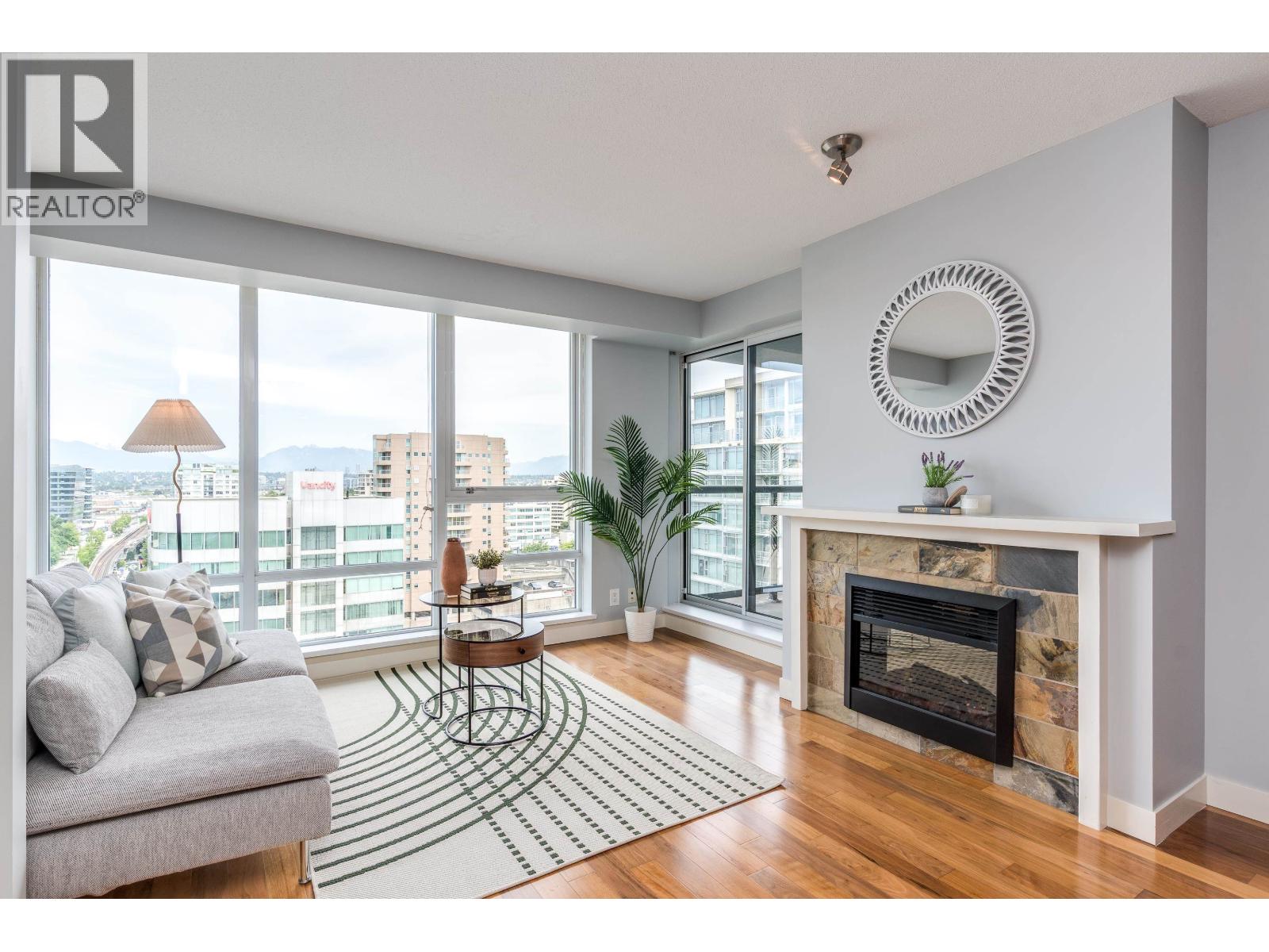 1710 6068 NO. 3 ROAD