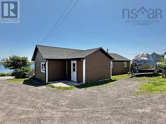 593 Veterans Memorial Drive