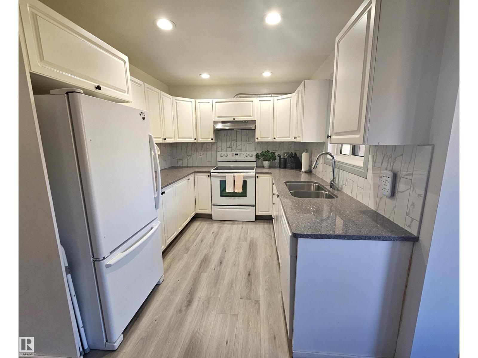 #28 3645 145 AV NW