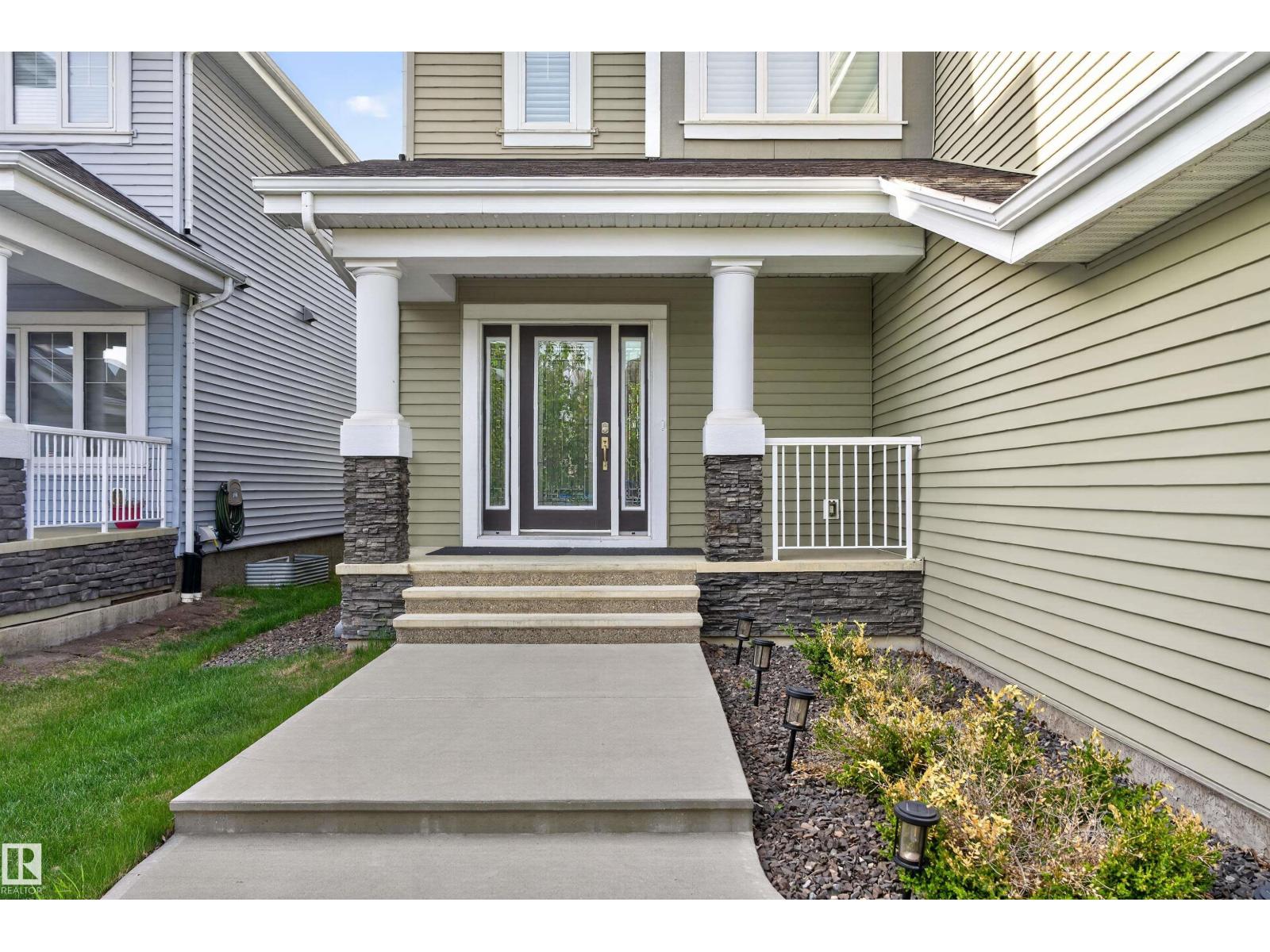 9012 24 AV SW