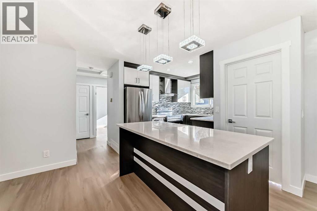 207 Pinecliff Way NE