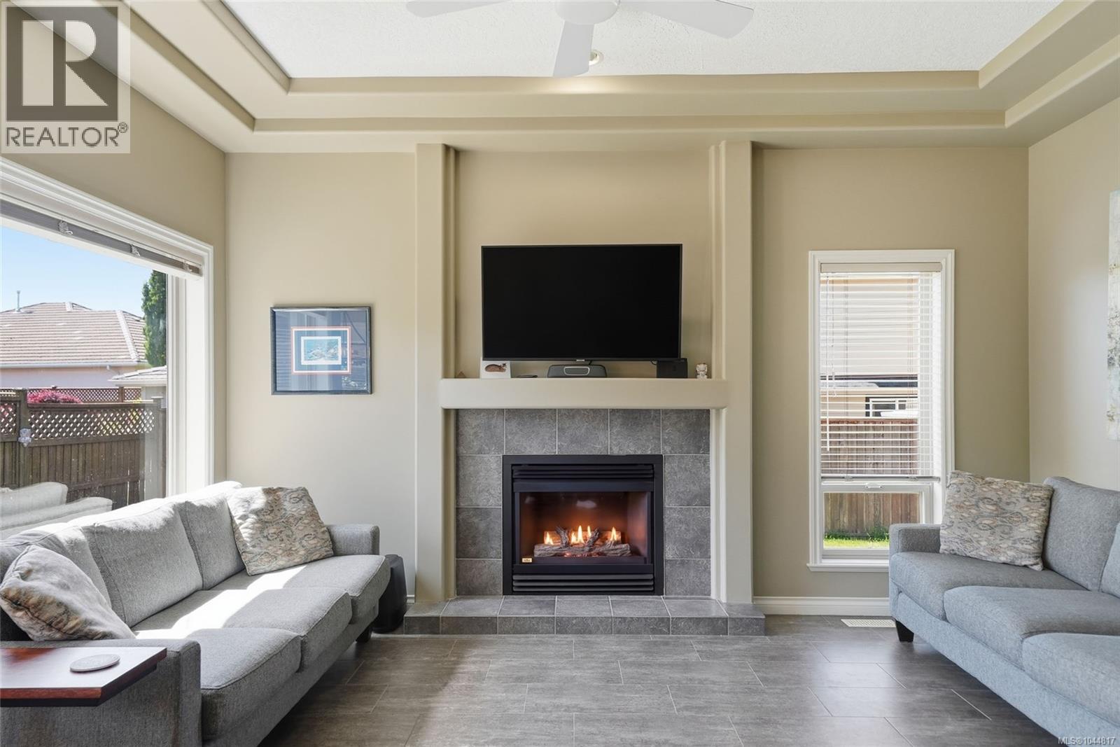 1096 Aery View Way