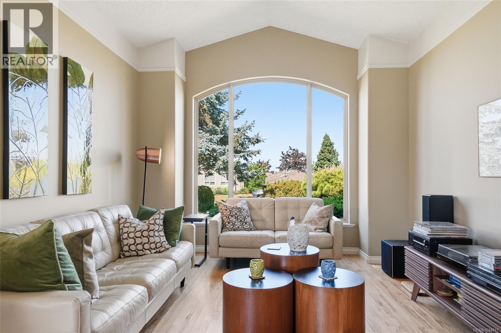 1096 Aery View Way