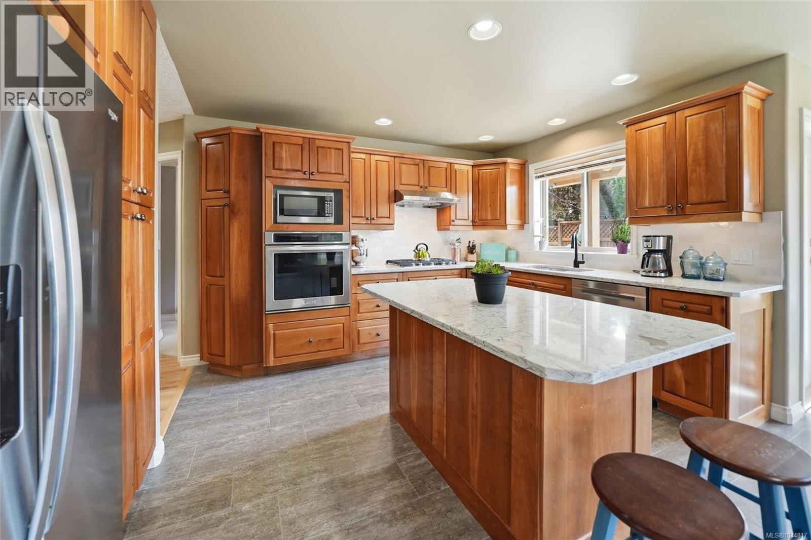 1096 Aery View Way