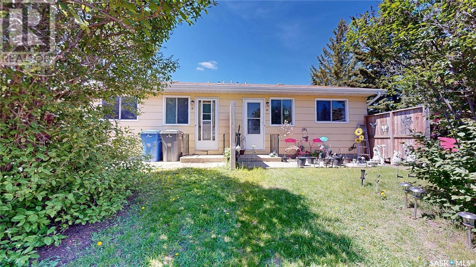 TRIPLEX 600 Railway AVENUE