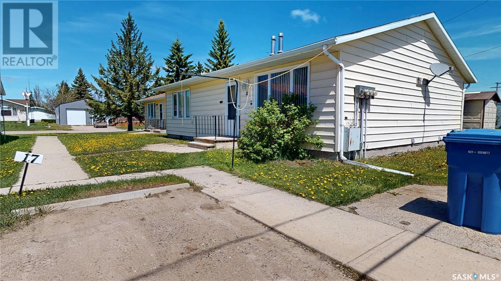 TRIPLEX 600 Railway AVENUE