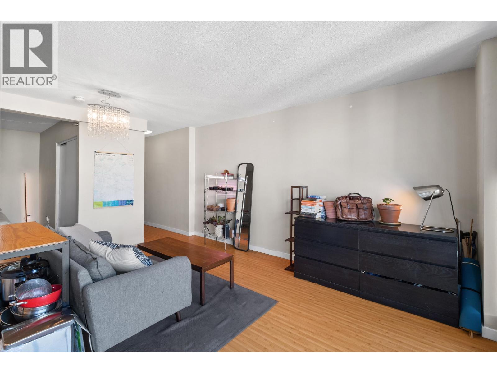 902 168 POWELL STREET