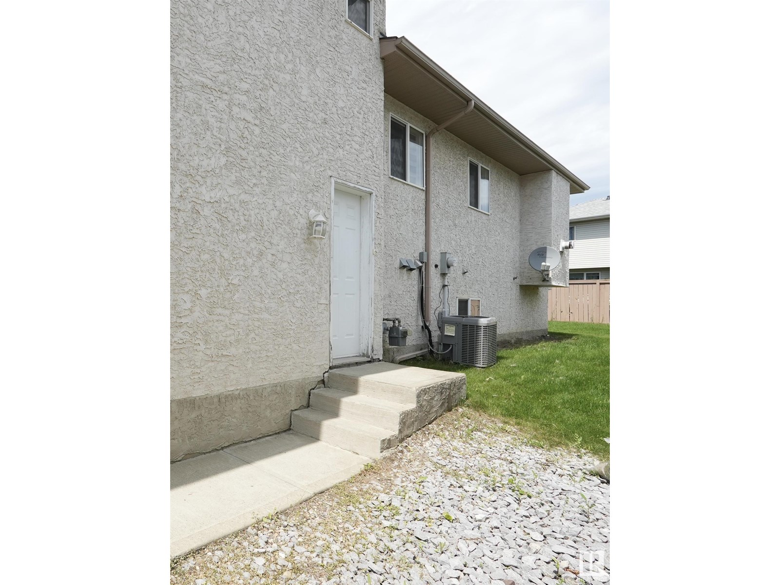 2218 Kaufman Way NW