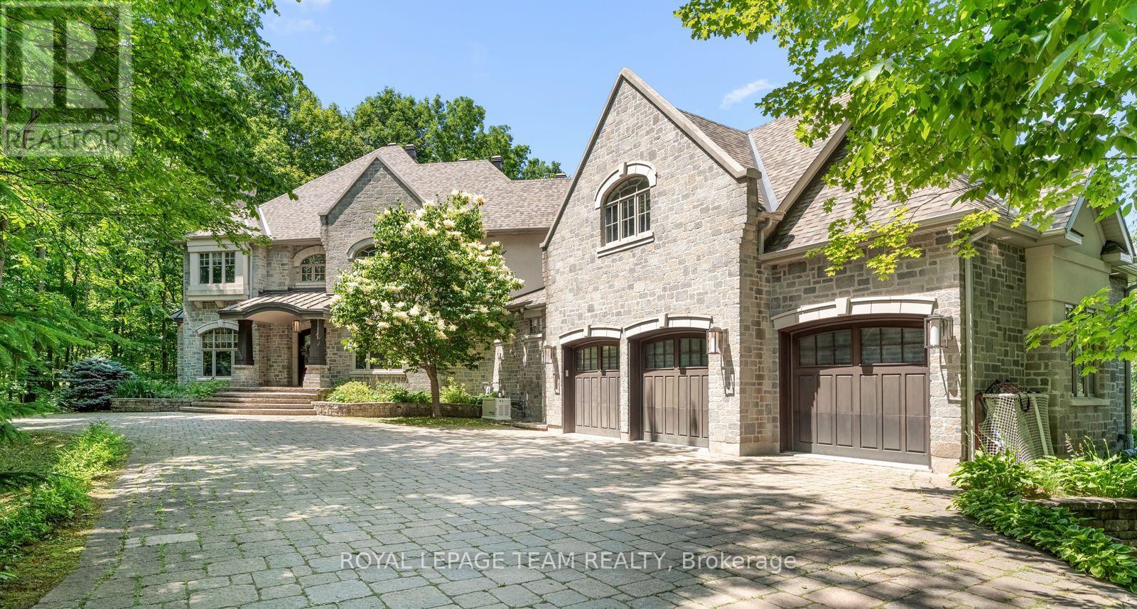33 MARCHBROOK CIRCLE