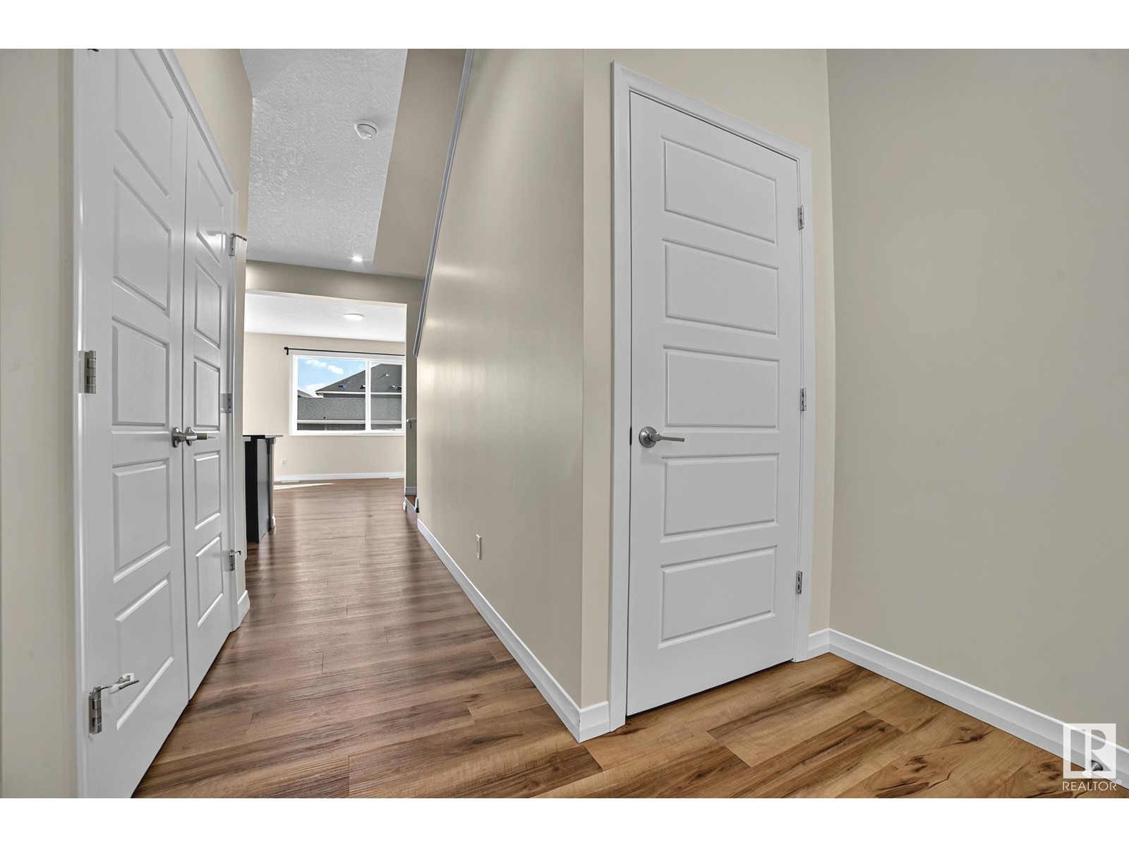 9335 226 ST NW