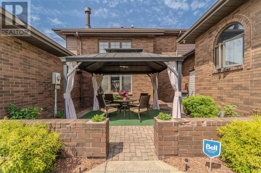 172 POINTE WEST