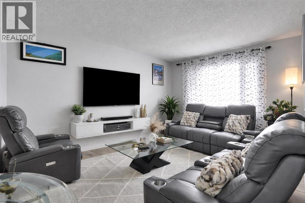 44, 12 Templewood Drive NE