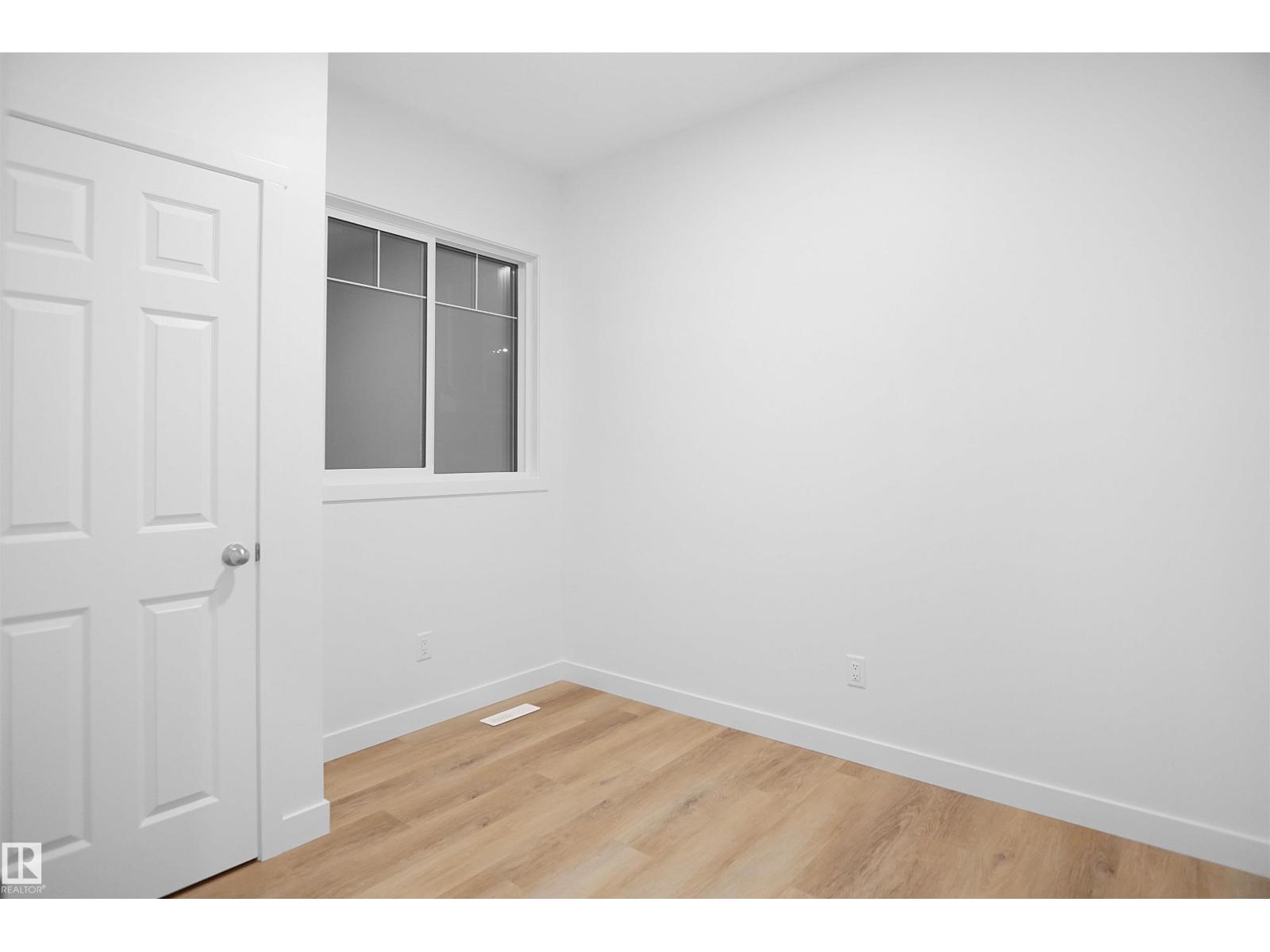 1209 11 AV NW