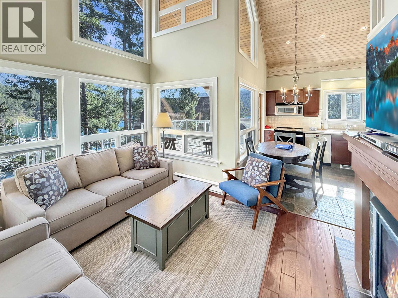 14C 2315 MACKINNON ROAD