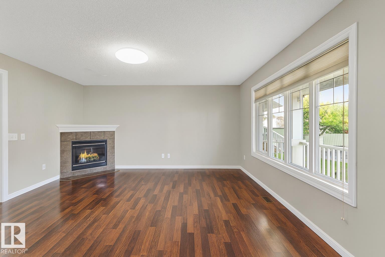 21355 91 AV NW