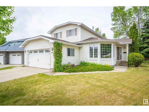 44 HIGHCLIFF RD Sherwood Park AB T8A5K9