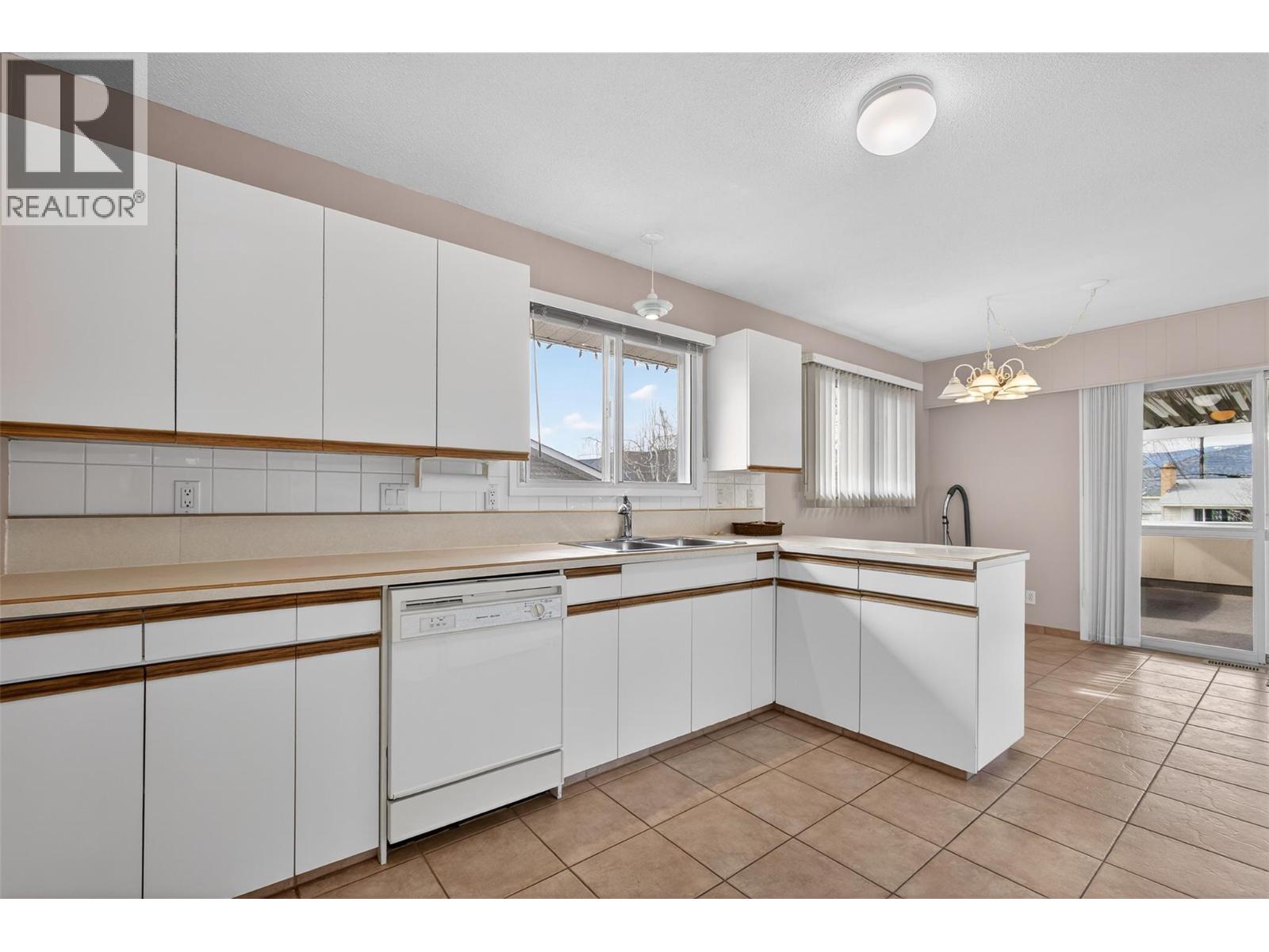 181 McPherson Crescent