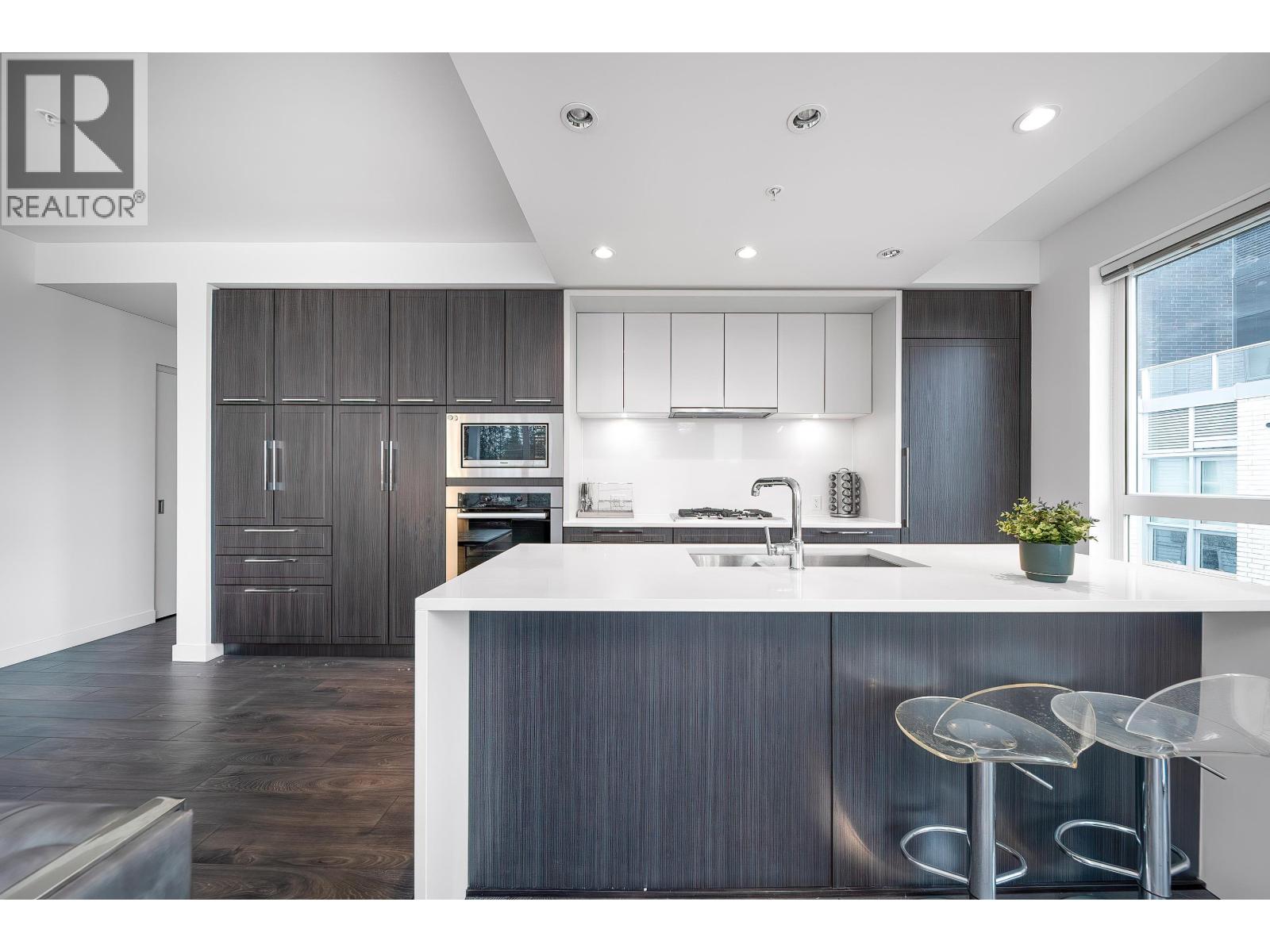 505 6677 CAMBIE STREET