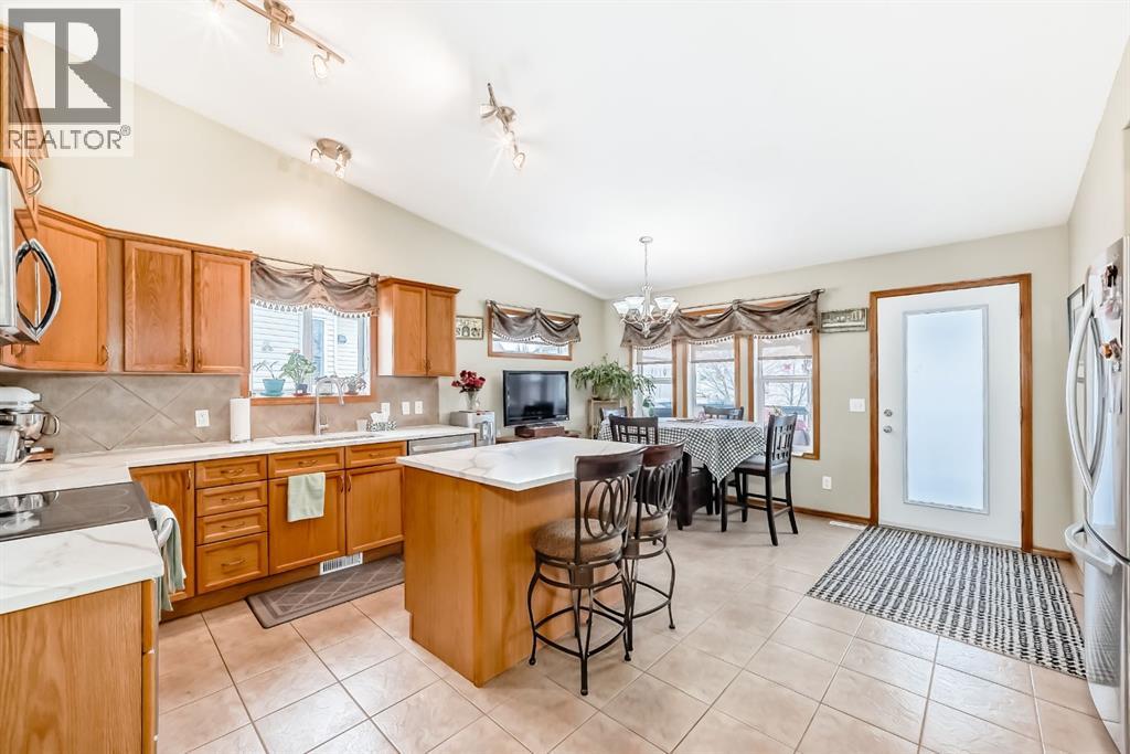 126 Strathmore Lakes Bend