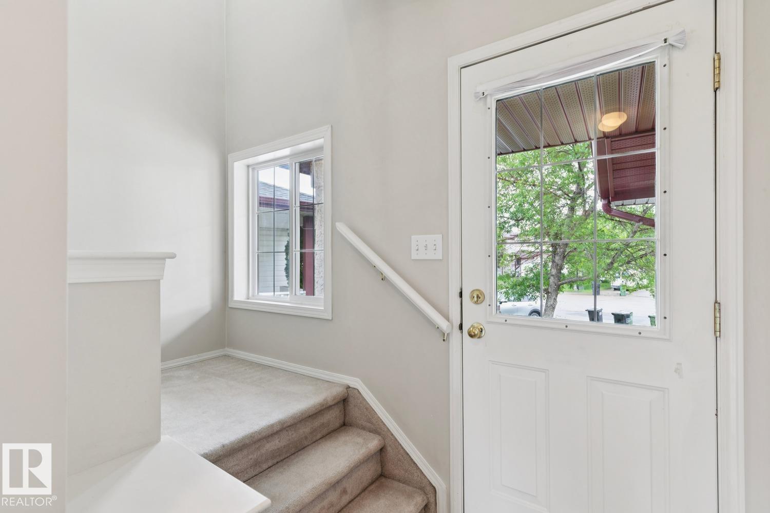 16014 90 ST NW