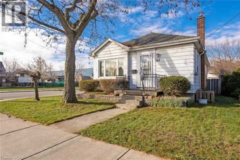 162 EAST 18TH Street Hamilton ON L9A4P1