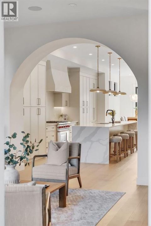 1904 48 Avenue SW Calgary AB T2T2T3