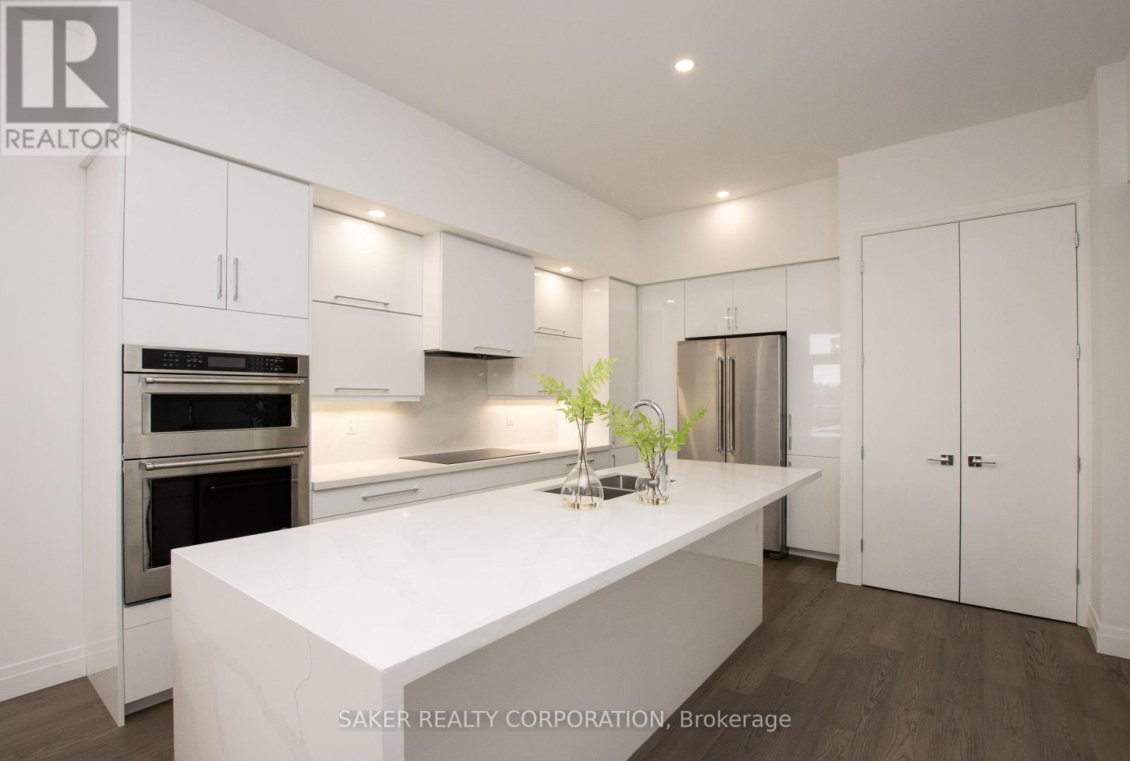 11 - 495 OAKRIDGE DRIVE