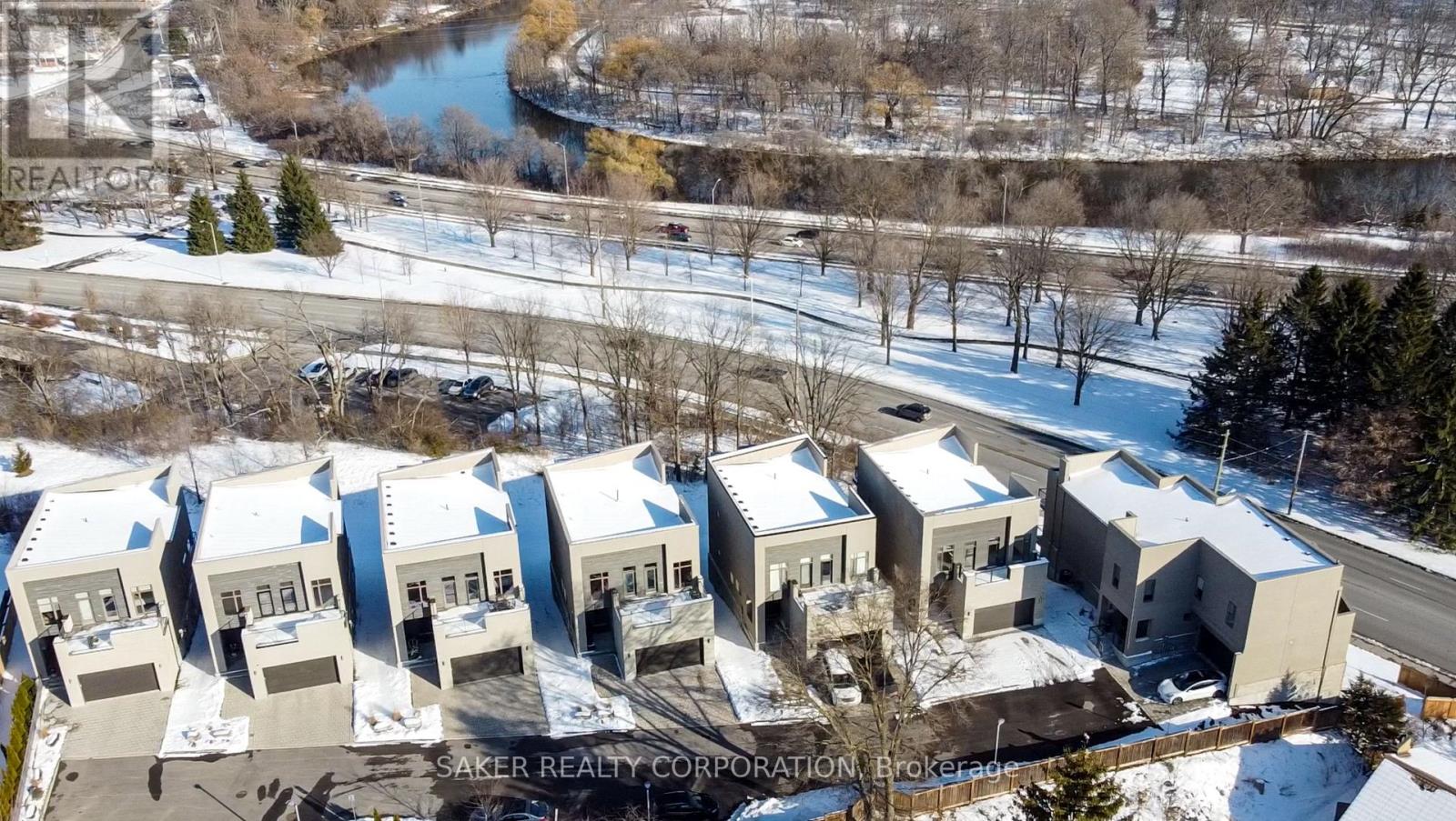 11 - 495 OAKRIDGE DRIVE