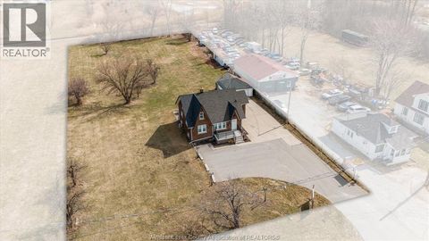 4590 WALKER ROAD Windsor ON N8W5V6