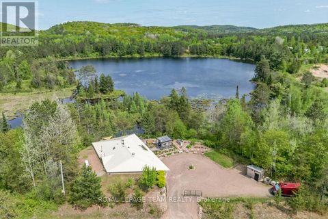 188 PAUGH LAKE ROAD Madawaska Valley ON K0J1B0