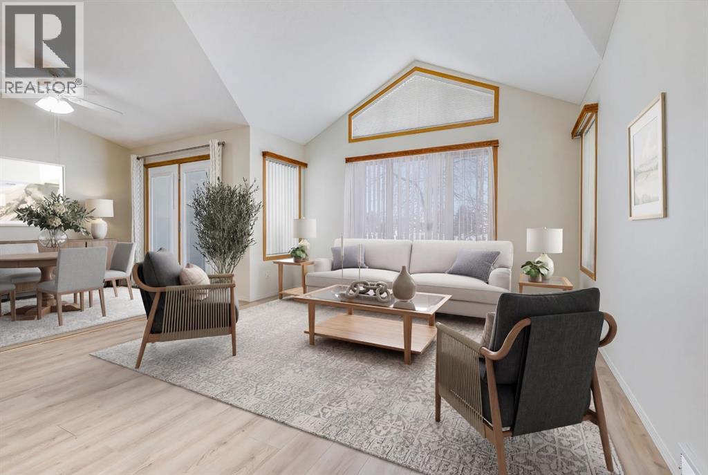 36 Del Monica Villas NE