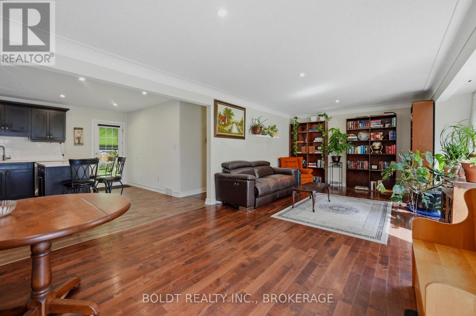 23 WOODELM DRIVE