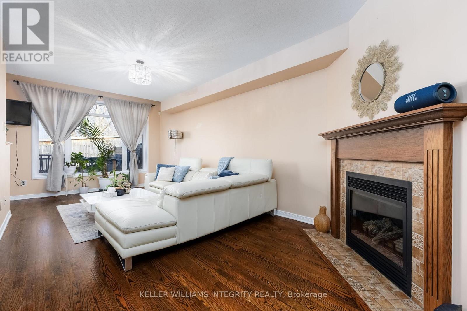 336 ROLLING MEADOW CRESCENT