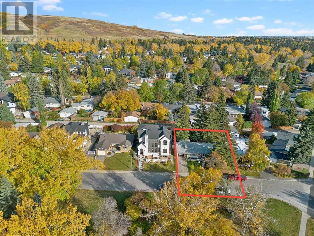 368 Capri Crescent NW