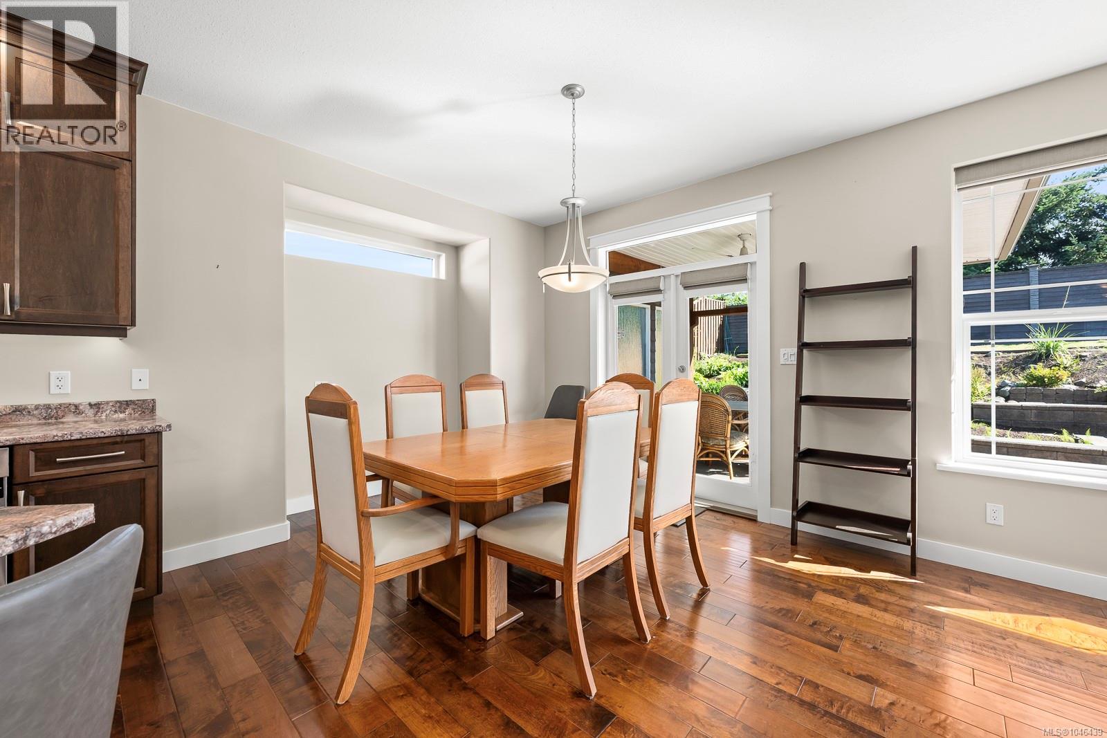 165 Strathcona Way