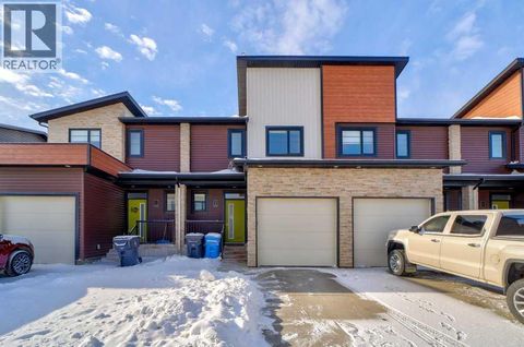 2, 458 Highlands Boulevard W Lethbridge AB T1J5K5