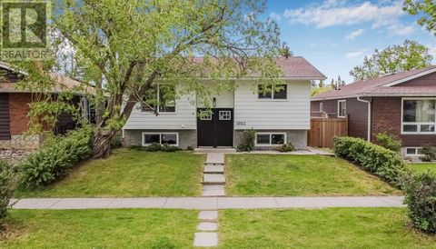 10512 Oakfield Drive SW Calgary AB T2W2A9